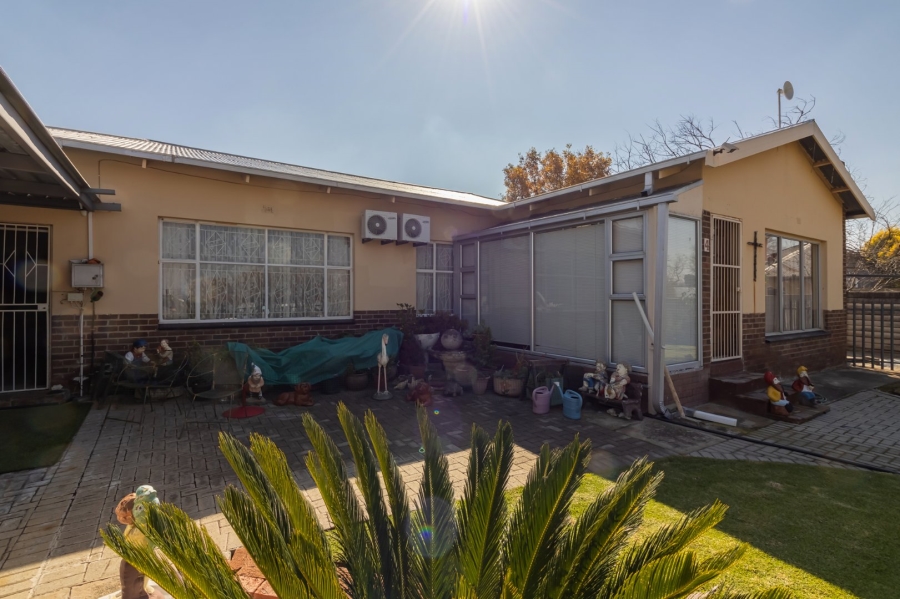 6 Bedroom Property for Sale in Morewag Free State